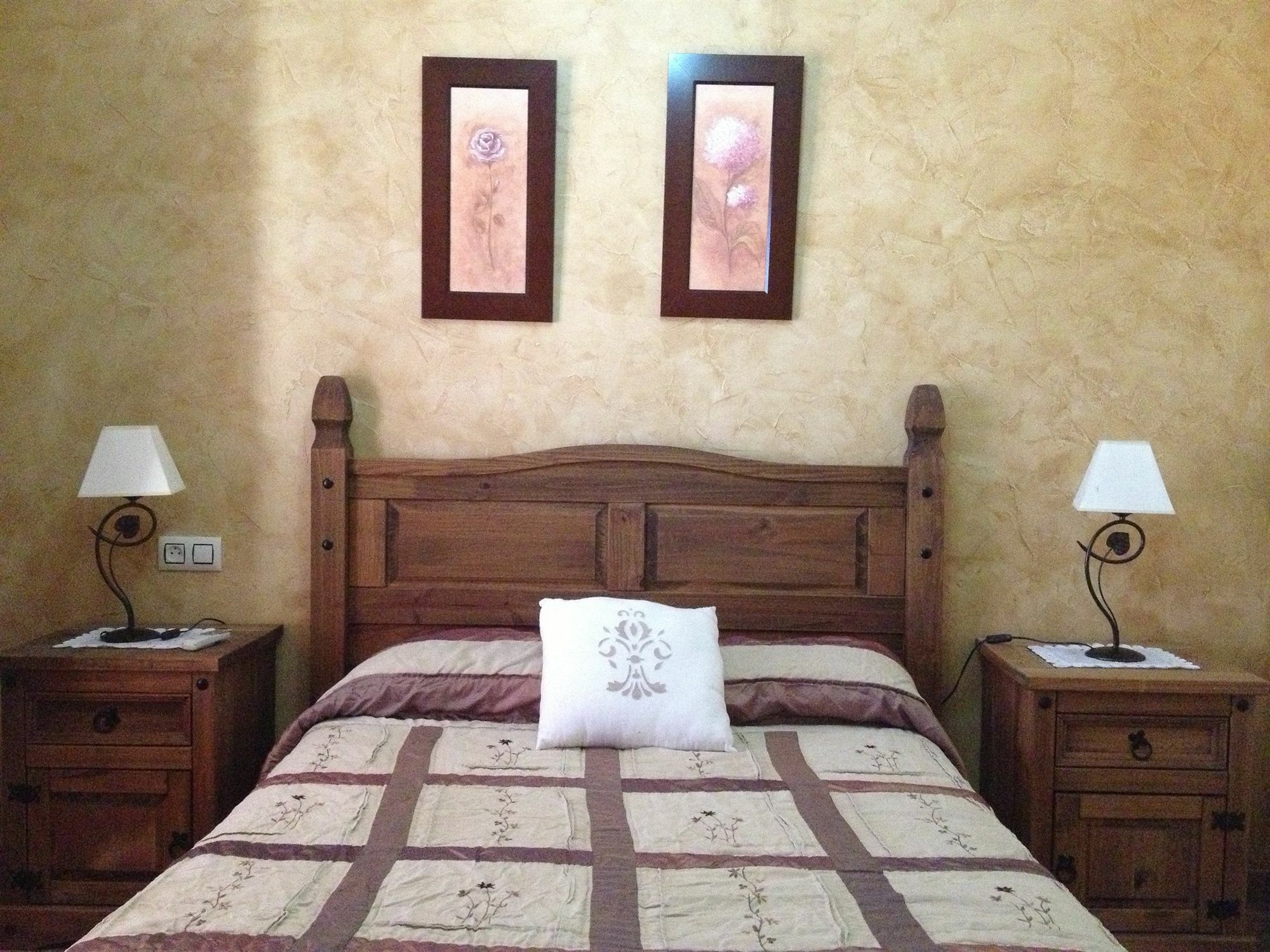 Apartamentos Rurales Complejo Penafiel Zarza La Mayor المظهر الخارجي الصورة